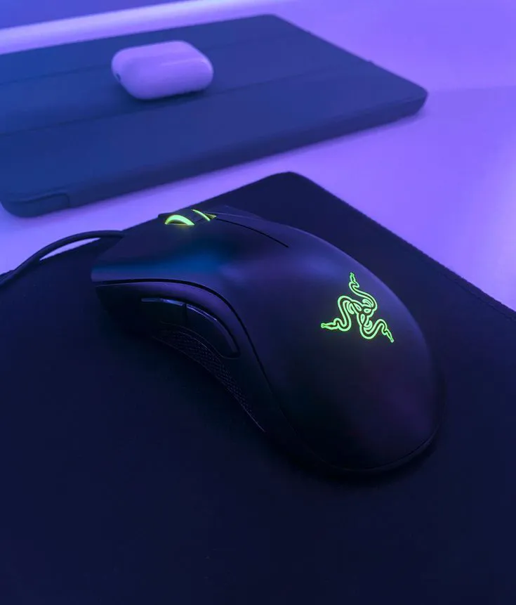 موس گیمینگ ریزر Razer از بهترین برند ها و مدل های موس گیمینگ در کل دنیا است